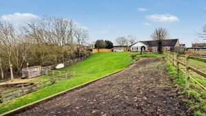 Photo 24- click for photo gallery